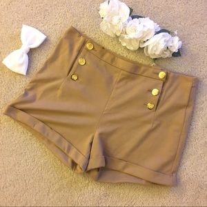 High Waist Tan / Gold Button Up Shorts Size Large